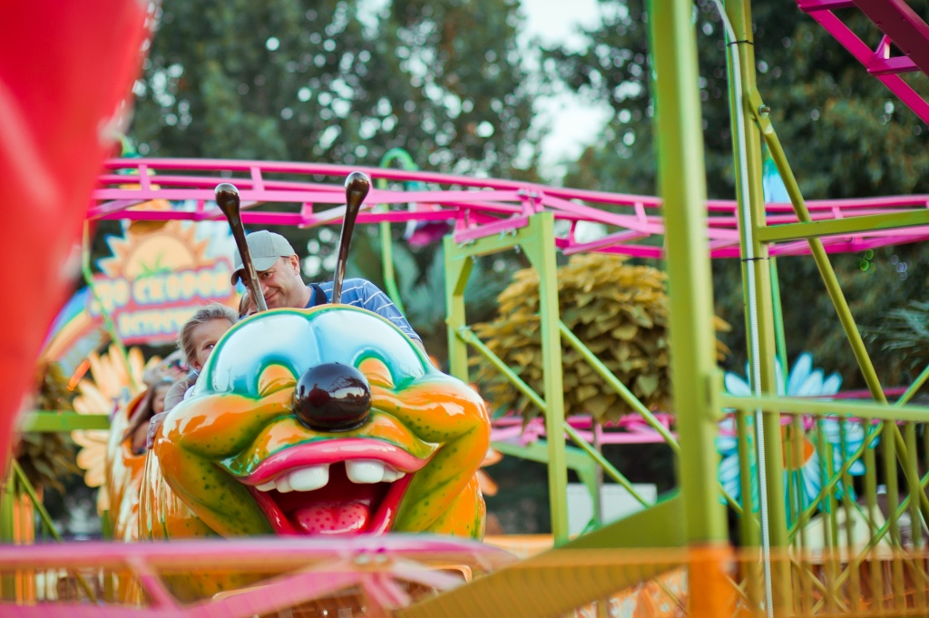 Гусеница аттракцион